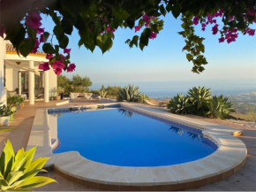 Villa in Arenas with Private Pool and Breathtaking Views